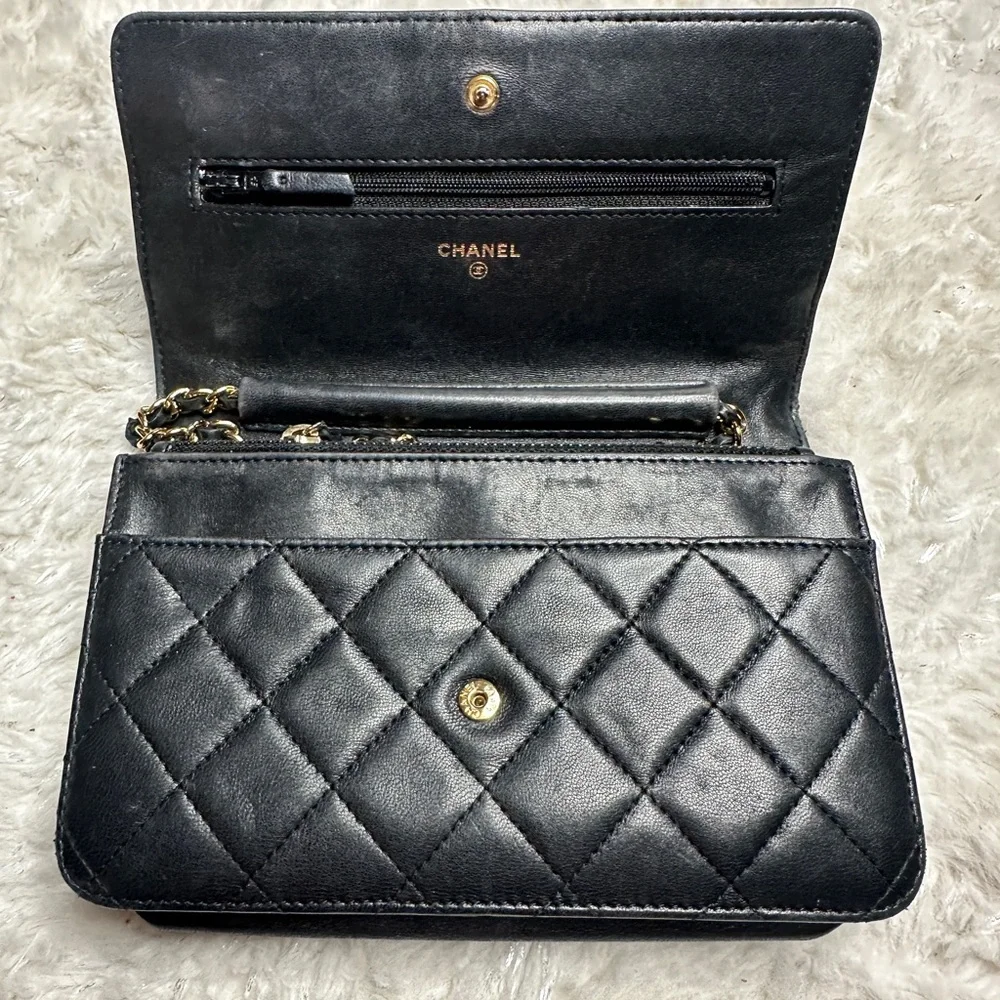 Chanel Black Quilted Classic Lambskin Wallet on a Chain Leather Bag - Picture 6 of 15